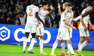 拜仁慕尼黑在圣保利的胜利中平了德甲进球纪录