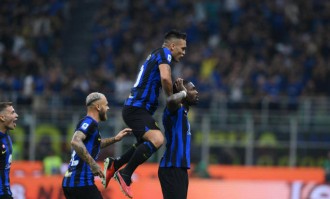 登顶意甲！劳塔罗传射图拉姆建功，国米3-1力克博洛尼亚筑牢争冠根基