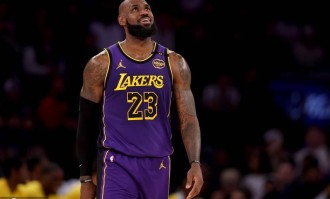 詹姆斯预计缺席整个季前赛 目标出战常规赛揭幕战