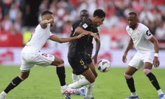 皇马巴萨先后一枝独秀摘得西甲冠军，本赛季